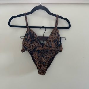 Montce Swim Tigre Bikini | Size Medium | Hunter Triangle Top & Tamarindo Bottom